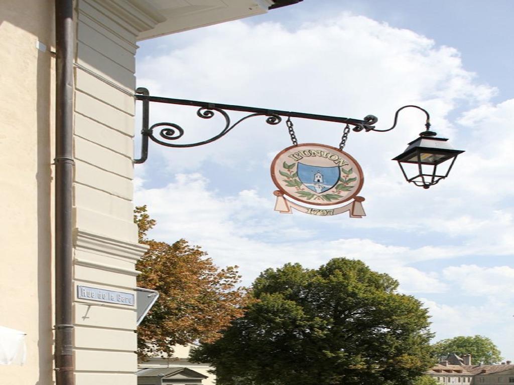 Auberge De プランジャン エクステリア 写真
